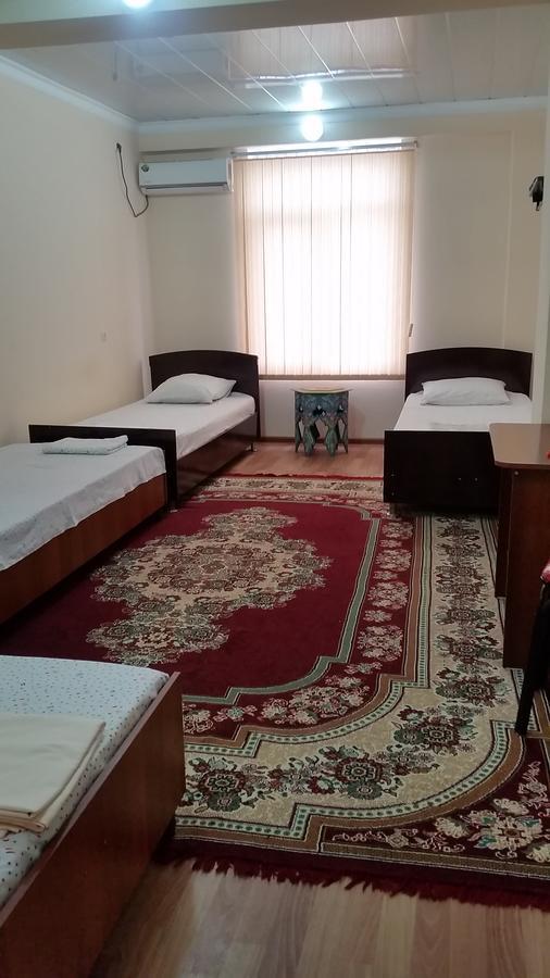 Гостевой дом Sharq 21 Худжанд Экстерьер фото